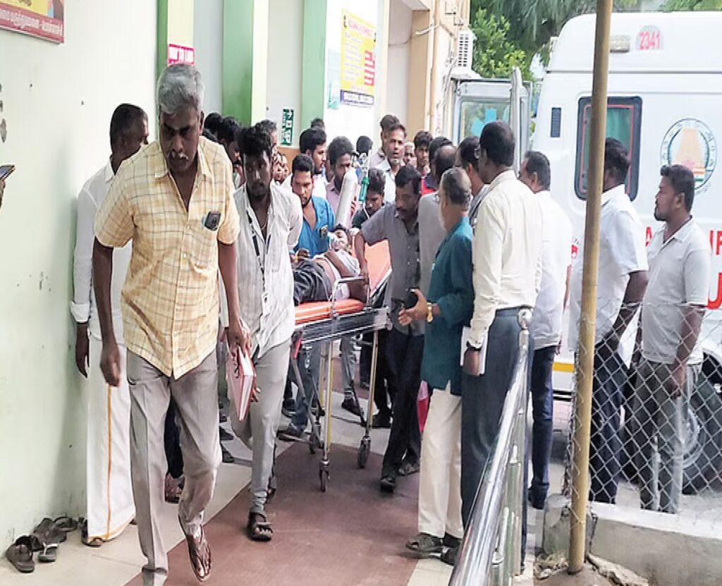 Untitled-1-4-1024x831 வால்பாறை மலைப்பாதையில் 800 அடி பள்ளத்தில் வேன் கவிழ்ந்து 9 பேர் உயிரிழப்பு