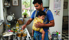“HOUSE WIFE” இருக்க முடியும் என்றால் “HOUSE HUSBAND”களும் இருக்க முடியும்..! – மதுரை ஐகோர்ட்டு